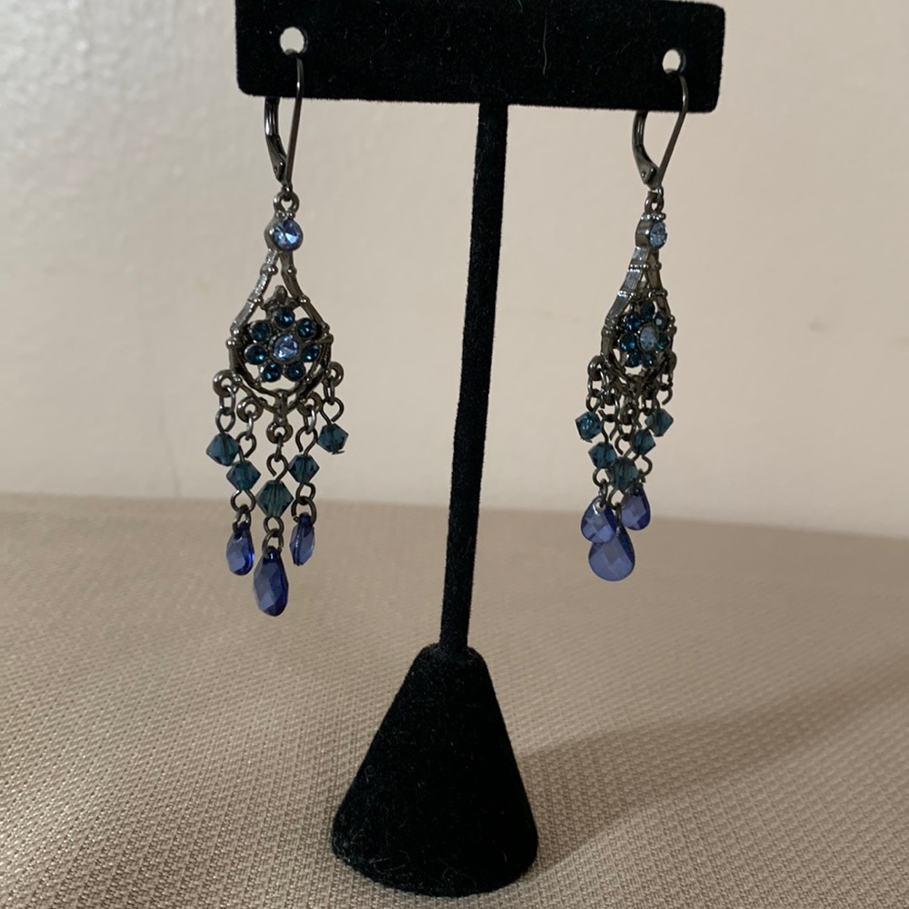 Blue Bead and Pewter Colored Metal Spray Dangle Pierced Earrings